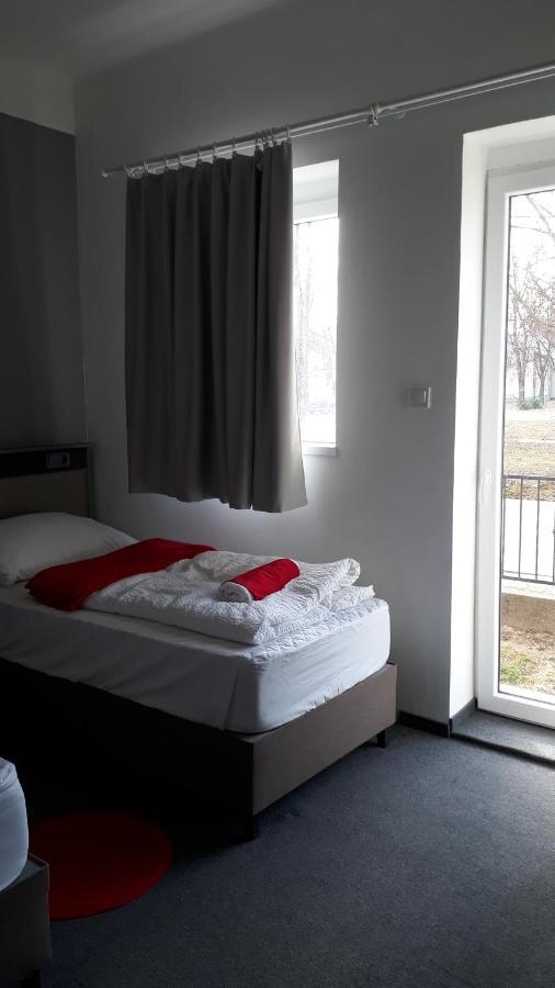 Bed and Breakfast No Stress Panzio-Pizzeria-Sporttabor Харканы Экстерьер фото