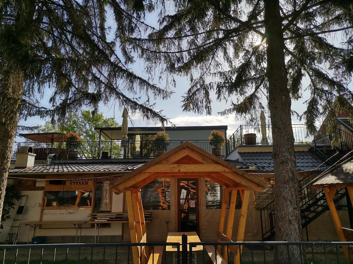 Bed and Breakfast No Stress Panzio-Pizzeria-Sporttabor Харканы Экстерьер фото